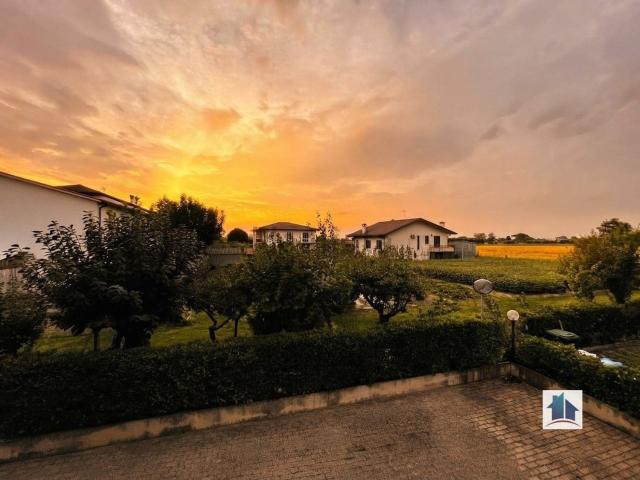 Appartamento in vendita di 120 m² in Via Pio XII