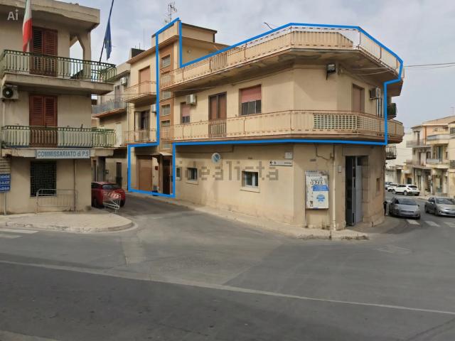 Appartamento in vendita di 120 m² in Via Pietro Micca, 122
