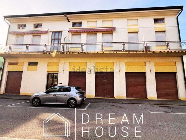 Appartamento in vendita di 120 m² in Via Pietro de Stefani