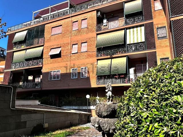 Appartamento in vendita di 120 m² in Via Pietro Romualdo Pirotta