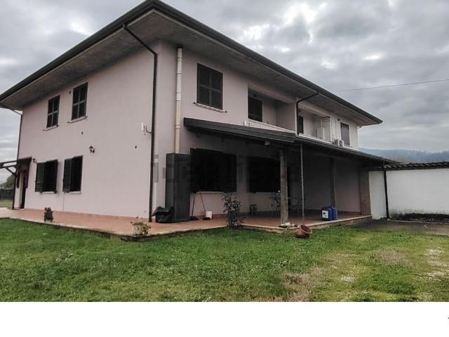 Appartamento in vendita di 120 m² in Via Quattro Strade