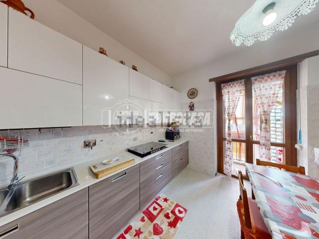 Appartamento in vendita di 120 m² in Via Rocco Scotellaro, 41