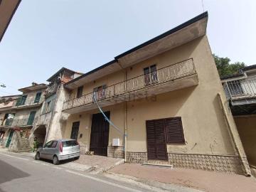 Appartamento in vendita di 120 m² in Via Roma, 46