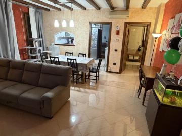 Appartamento in vendita di 120 m² in Via Roma