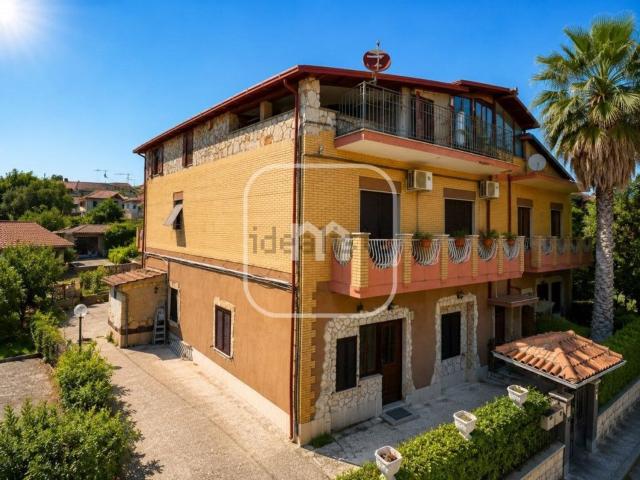 Appartamento in vendita di 120 m² in Via Raffaello