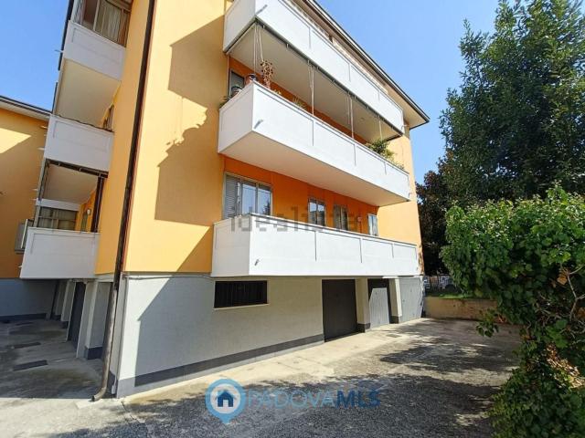 Appartamento in vendita di 120 m² in Via Riccardo Gigante, 1
