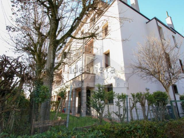 Appartamento in vendita di 120 m² in Via Ruggero Leoncavallo