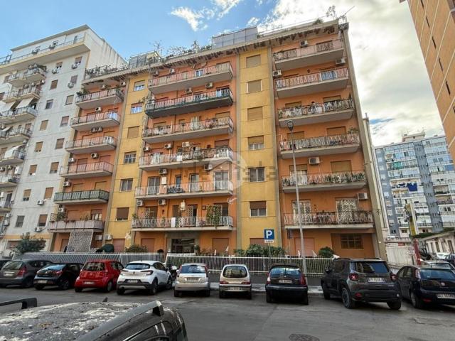 Appartamento in vendita di 120 m² in Via Ruggero Marturano, 14