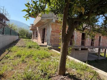 Appartamento in vendita di 120 m² in Via Tommaso Carbone