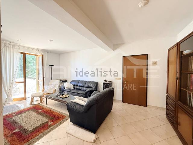 Appartamento in vendita di 120 m² in Via Teocrito, 3