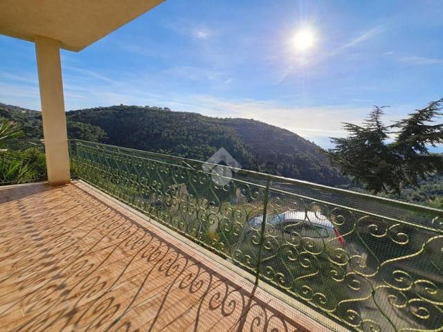 Appartamento in vendita di 120 m² in Via Terrazzi