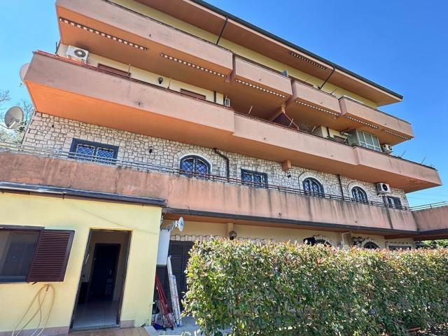 Appartamento in vendita di 120 m² in Via Traiana, 76