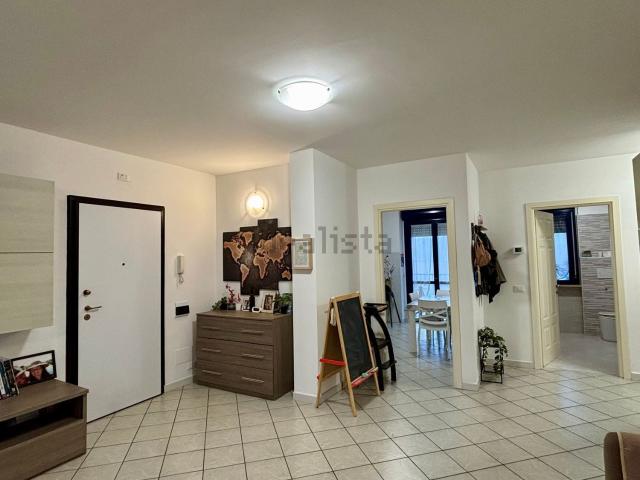 Appartamento in vendita di 120 m² in Via U. Terracini, 17