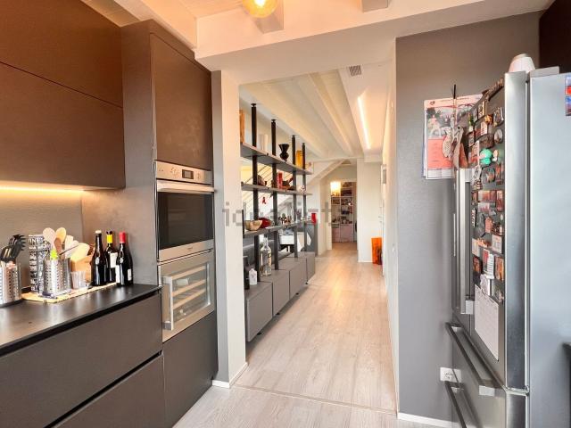 Appartamento in vendita di 120 m² in Via Volosca