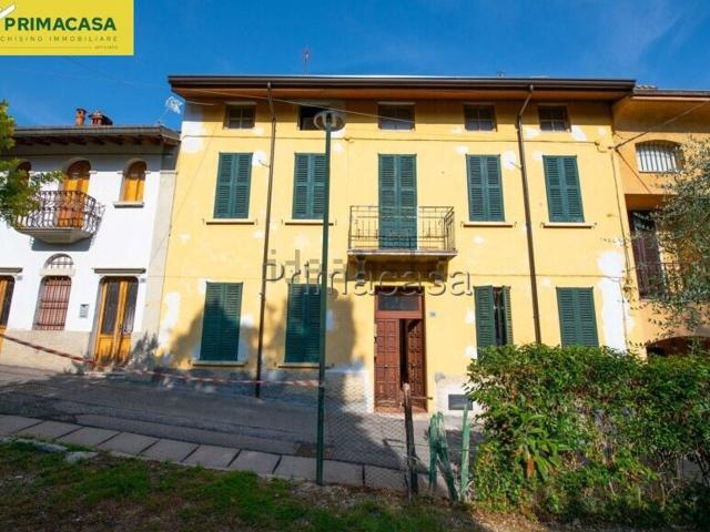 Appartamento in vendita di 120 m² in Via Valle Fiorita, 28
