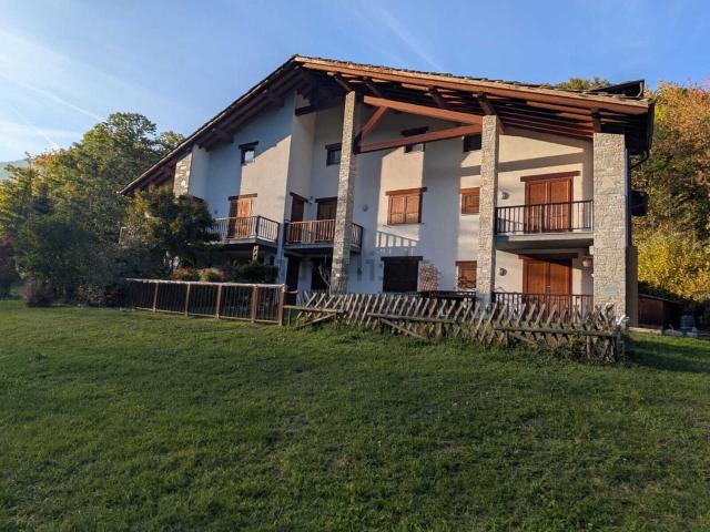 Appartamento in vendita di 120 m² in Via Vercellina, 8