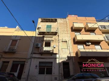 Appartamento in vendita di 120 m² in Via Vespri, 151