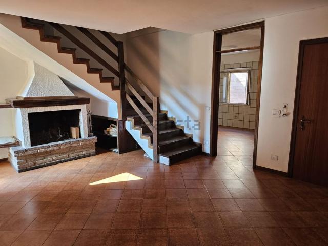 Appartamento in vendita di 120 m² in Via Vittorio Veneto, 12