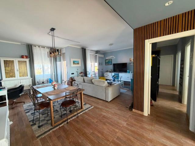 Appartamento in vendita di 120 m² in Via Vittorio Veneto, 134