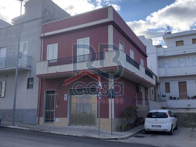 Appartamento in vendita di 120 m² in Via Vittorio Veneto