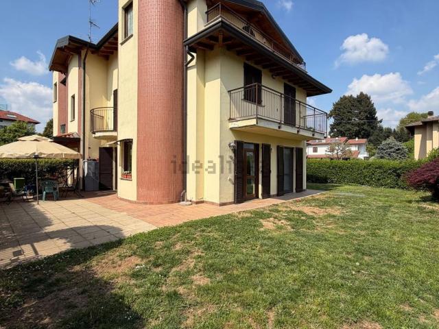 Appartamento in vendita di 120 m² in Via Vittorio Veneto