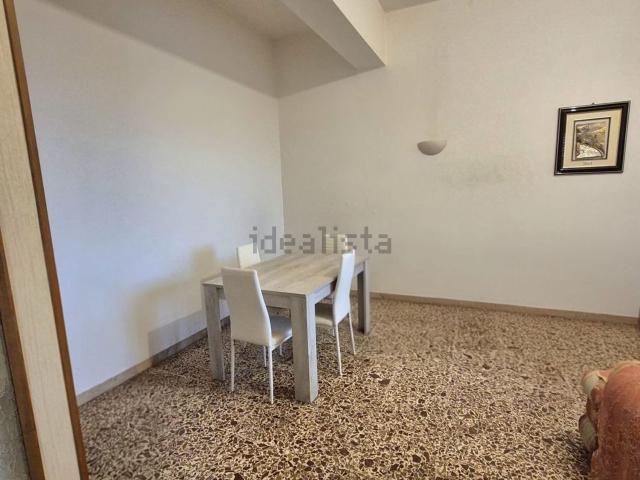 Appartamento in vendita di 120 m² in Via Villa Petrara