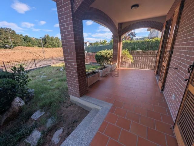 Appartamento in vendita di 120 m² in Via Viorate, 8