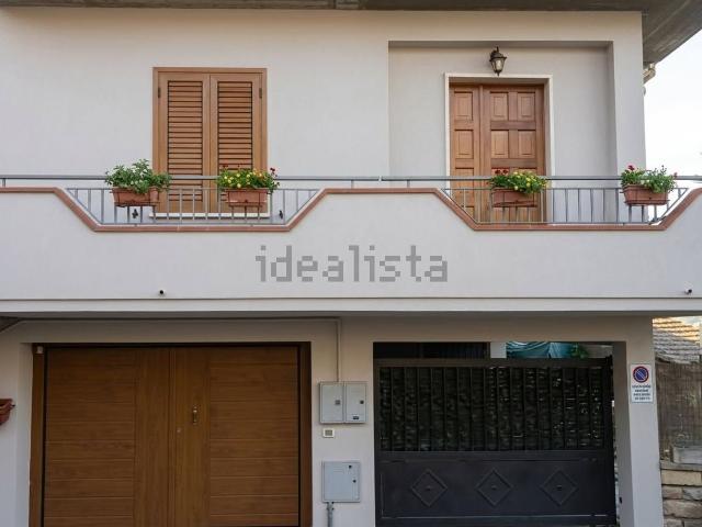 Appartamento in vendita di 120 m² in Via Zepponami, 146