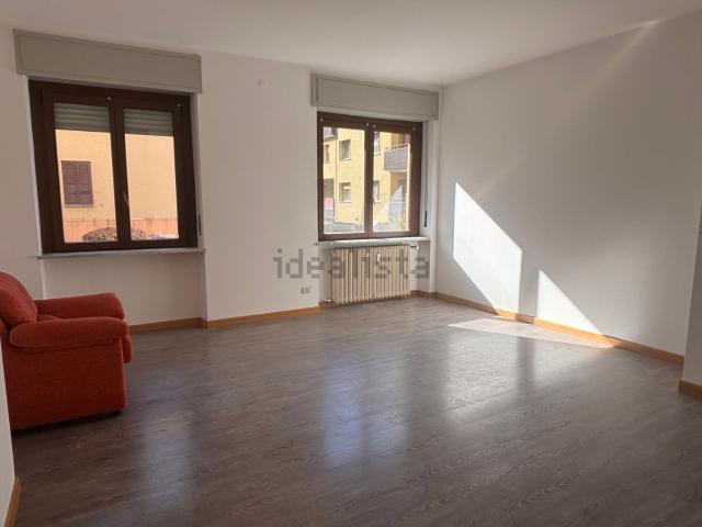 Appartamento in vendita di 120 m² in Viale Tommaso Ambrosetti