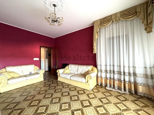 Appartamento in vendita di 120 m² in Viale Umberto primo