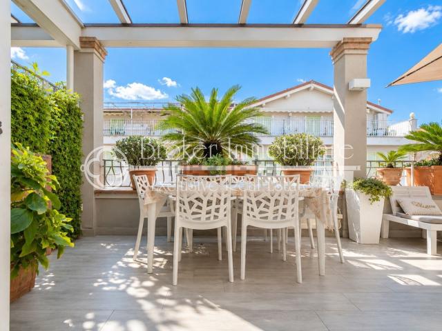 Appartamento in vendita di 120 m² in Viale Versilia