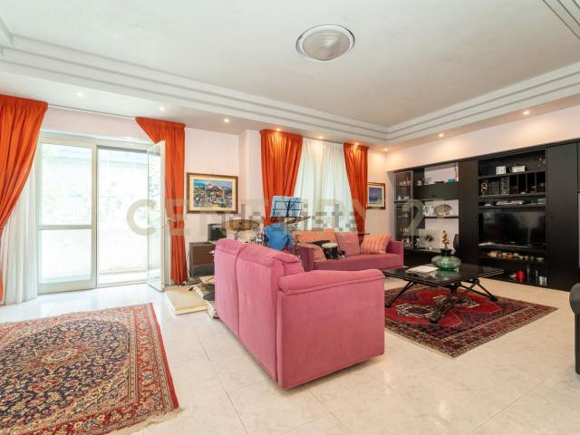 Appartamento in vendita di 120 m² in Viale Vittorio Veneto, 187