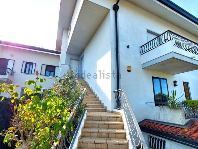Appartamento in vendita di 120 m² in Viale Alfredo Albanese, 2