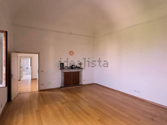 Appartamento in vendita di 120 m² in Viale Amiata, 8