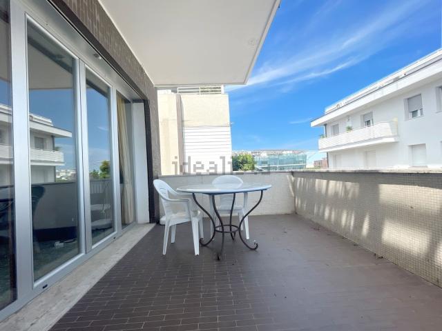 Appartamento in vendita di 120 m² in Viale Ceccarini