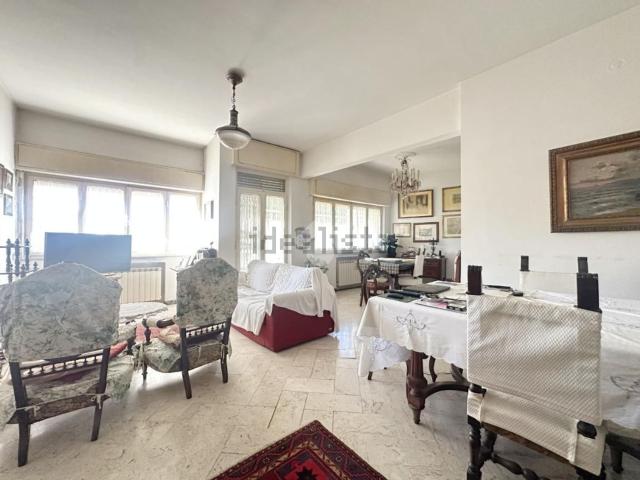 Appartamento in vendita di 120 m² in Viale Cristoforo Colombo, 57