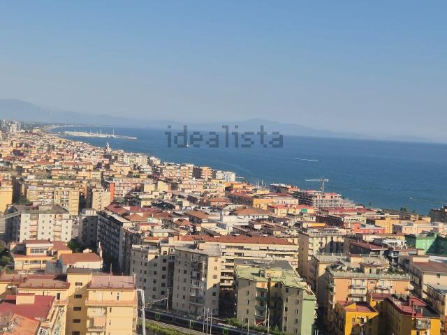 Appartamento in vendita di 120 m² in Viale delle Ginestre, 23