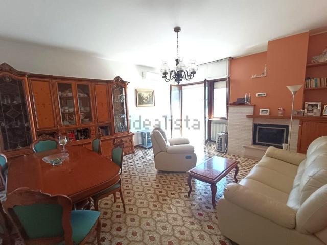 Appartamento in vendita di 120 m² in Viale Europa, 67