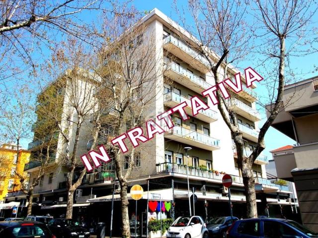 Appartamento in vendita di 120 m² in Viale Francesco de Pinedo, 19