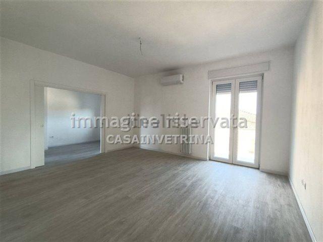 Appartamento in vendita di 120 m² in Viale Giulio Cesare