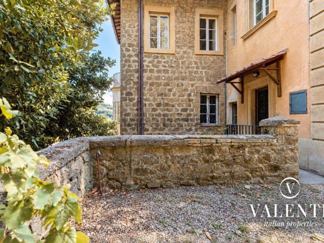 Appartamento in vendita di 120 m² in Viale Giuseppe Garibaldi
