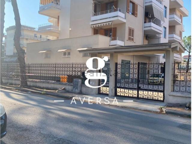 Appartamento in vendita di 120 m² in Viale John Fitzgerald Kennedy, 113