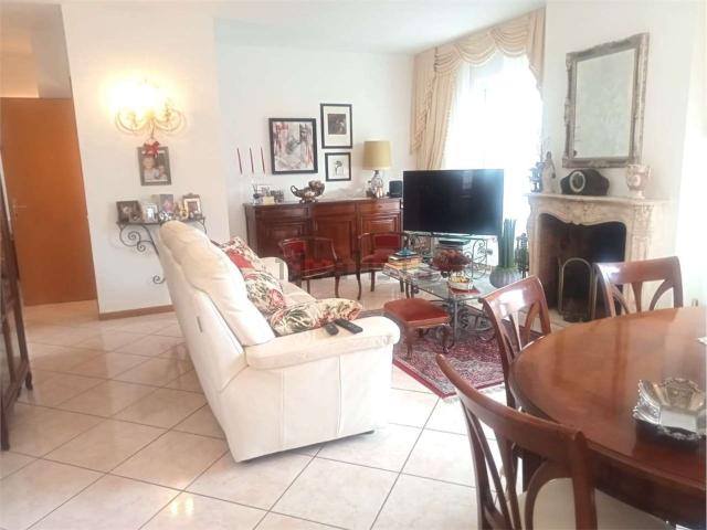Appartamento in vendita di 120 m² in Viale Malaspina, 10