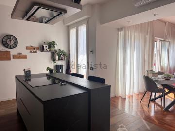 Appartamento in vendita di 120 m² in Viale Montegrappa