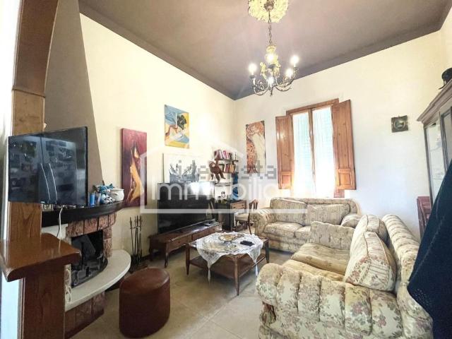 Appartamento in vendita di 120 m² in Viale Palmiro Togliatti, 180