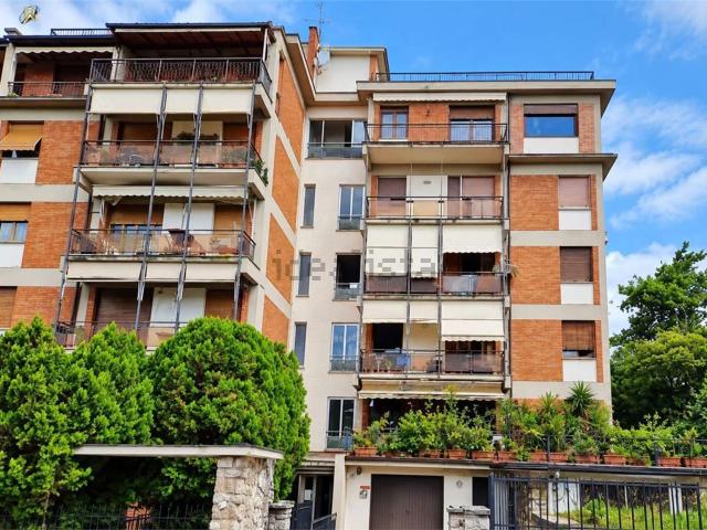 Appartamento in vendita di 120 m² in Viale Papa Giovanni XXIII, 1