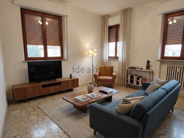 Appartamento in vendita di 120 m² in Viale Pompeo Coppini, 33