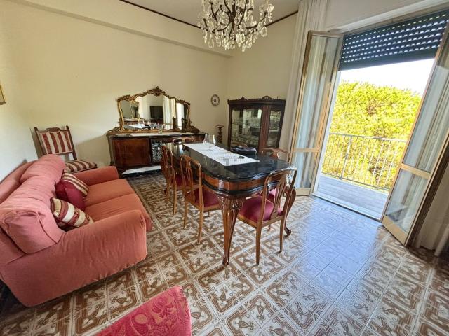 Appartamento in vendita di 120 m² in Viale Roma, 170