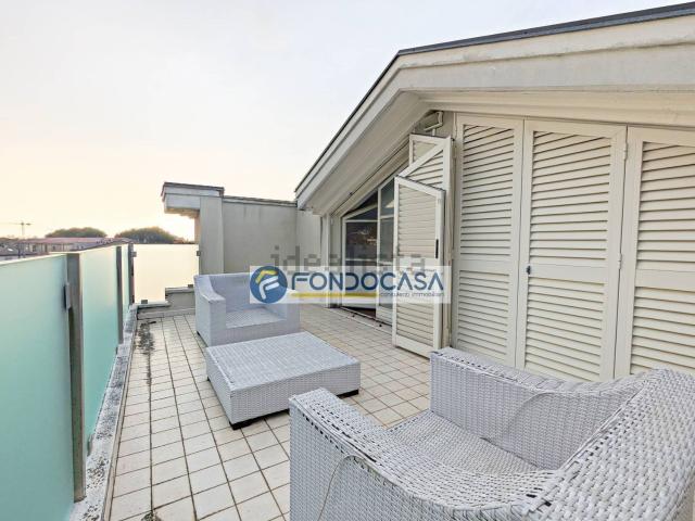 Appartamento in vendita di 120 m² in Viale Roma, 36