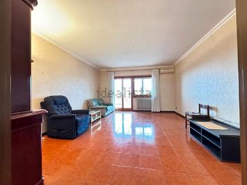 Appartamento in vendita di 120 m² in Viale Salvo D&apos Acquisto